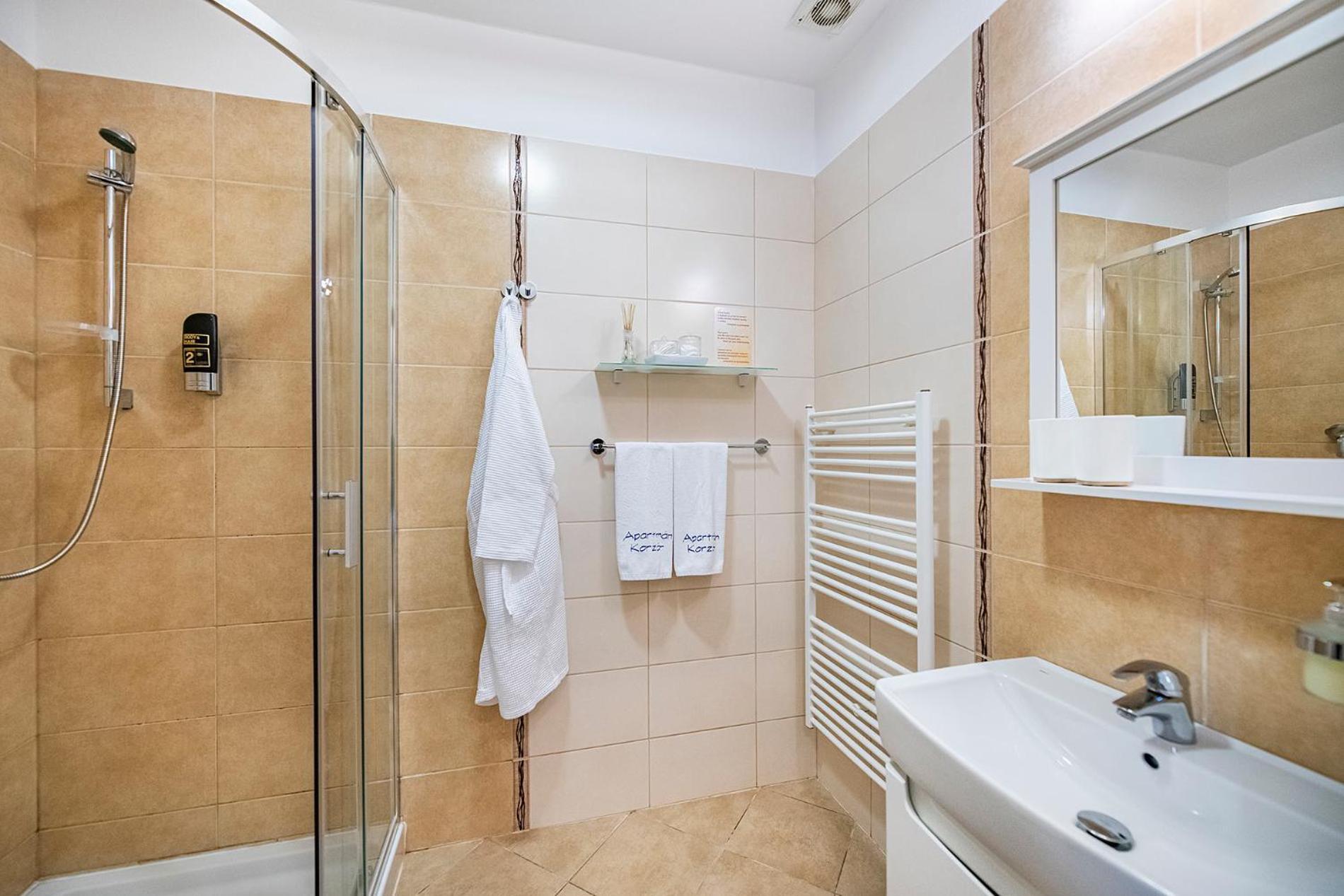 Besenova Apartman Korzar Exteriör bild